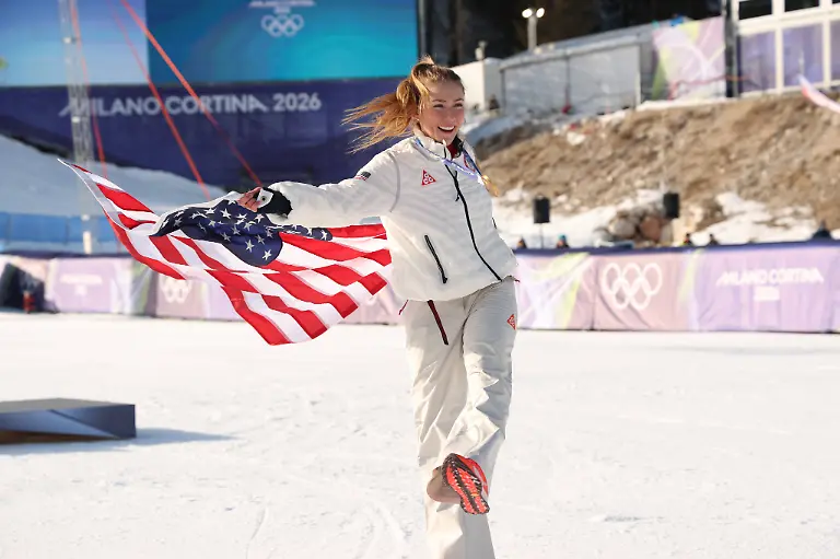 Gold-medal-for-Mikaela-Shiffrin-USA-during-the-Olympic-Winter-games-Winterspiele-Spiele-Summer-games-Milano-Cortina-2026-Alpine-Skiing-Women-s-Slalom-Run-2-on-February-18-2026-at-Tofane-Alpine-Skiing-Centre-in-Cortina-D-Ampezzo-PUBLICATIONxNOTxINxITA-Copyright-xLucianoxMariaxBisi-IPAxSportx-xipa-agency