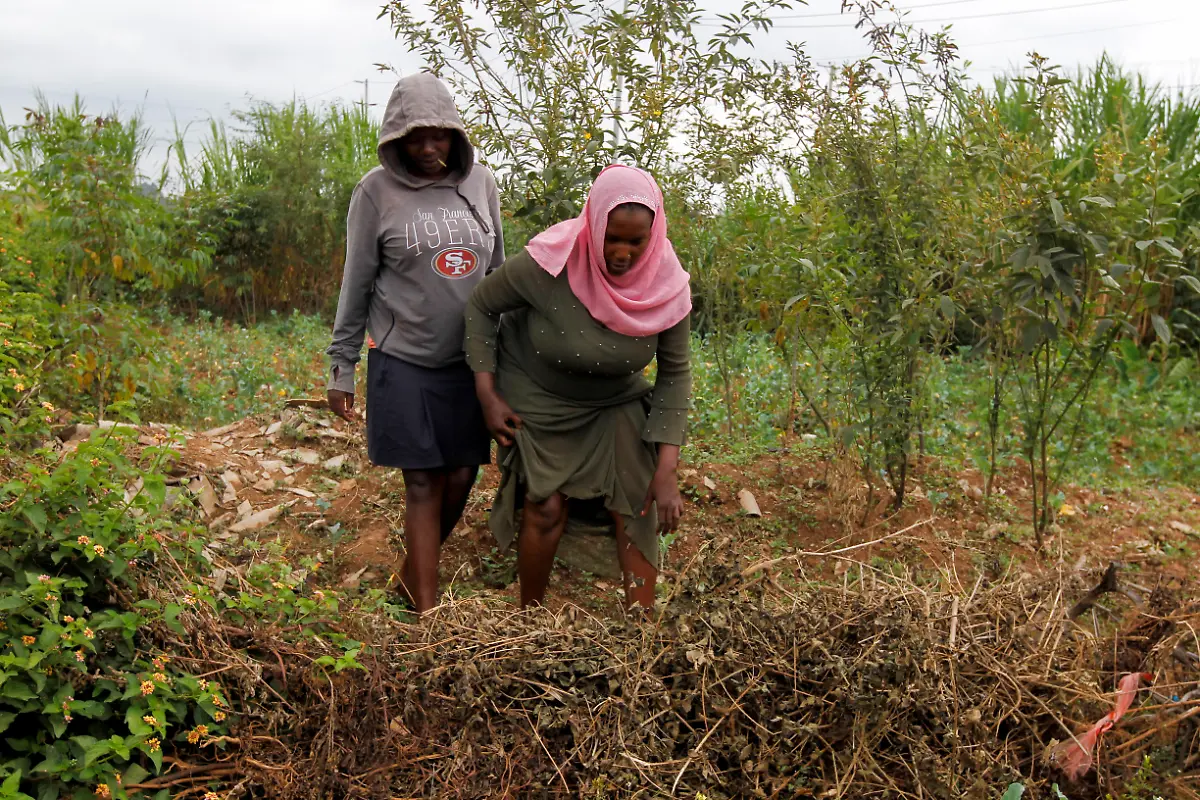 2020-11-16T070025Z-1580514081-RC274K9B67NT-RTRMADP-3-HEALTH-CORONAVIRUS-TEENAGE-PREGNANCIES