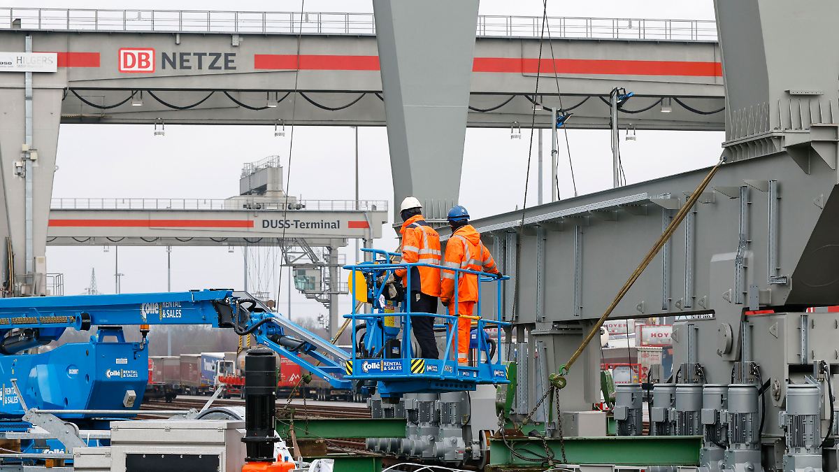 Insider: DB Cargo will bis 2030 mehrere Tausend Stellen streichen