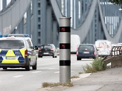 Hamburg & Schleswig-Holstein: Hamburg kassiert knapp 42 Millionen Euro von Temposündern