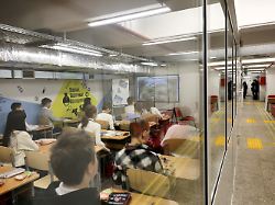 Kreml führe "Krieg gegen Kinder": Hilfsorganisation: Ukraine erlebte fünfeinhalb Monate Luftalarm