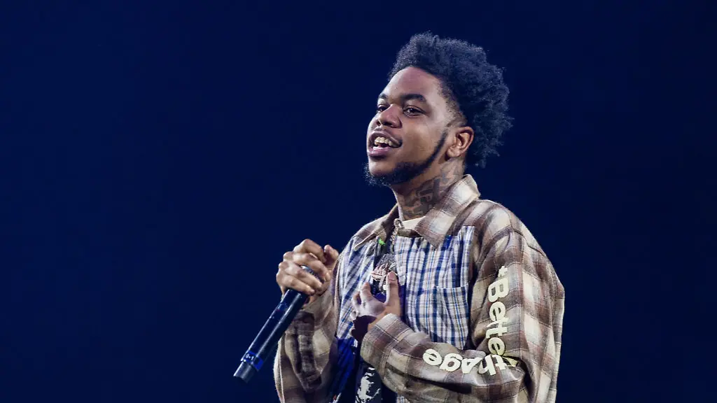 DETROIT-MICHIGAN-NOVEMBER-13-Lil-Poppa-performs-onstage-at-Little-Caesars-Arena-on-November-13-2024-in-Detroit-Michigan-Photo-by-Aaron-J