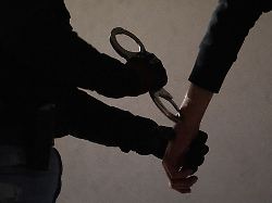 Sachsen-Anhalt: Mann bedroht Mitarbeiter in Supermarkt - Festnahme