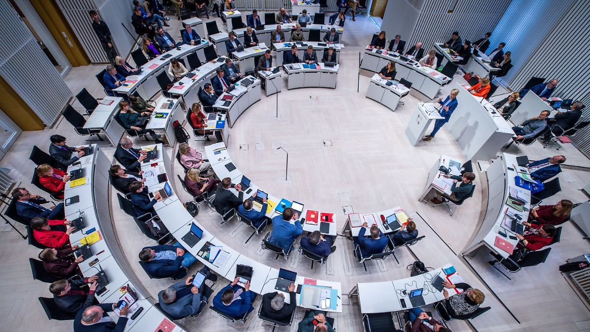 SPD abgeschlagen auf Platz zwei: AfD bei Wahlumfrage in Mecklenburg-Vorpommern weit vorn - Ntv