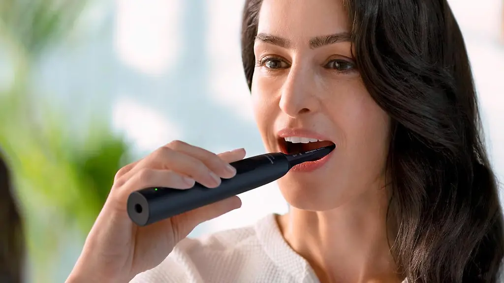 Mit-elektrischen-Zahnbuersten-werden-Zaehne-sauberer-Wir-zeigen-drei-gute-Angebote