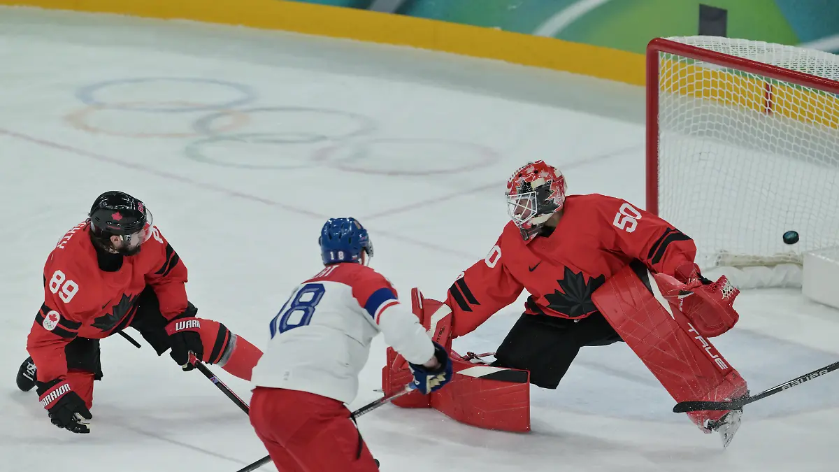 Olympia-Olympische-Winterspiele-Mailand-Cortina-2026-Eishockey-Olympia-Kanada-Tschechien-Finalrunde-Viertelfinale-Ondrej-Palat-M-Tschechien-erzielt-das-Tor-zum-2-3