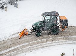 Bayern: Schnee in Bayern – Staus, Unfälle und Lawinengefahr