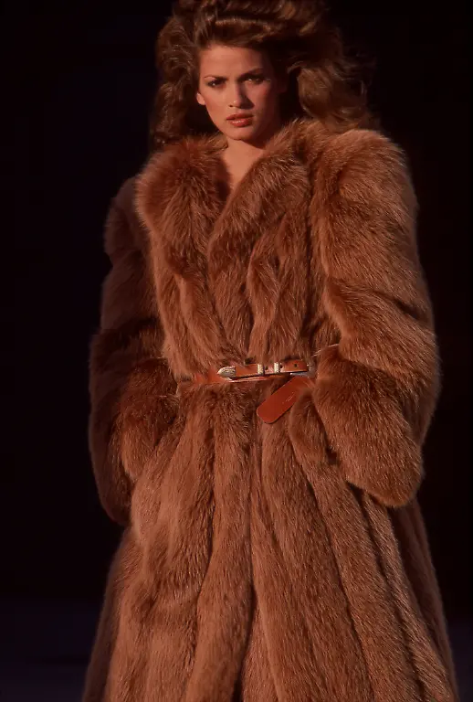 American-supermodel-Gia-Carangi-1960-1986-modeling-a-fur-coat-in-July-1978