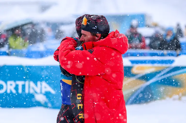 Olympische-Winterspiele-Milano-Cortina-2026-Nordische-Kombination-Teamsprint-am-19-02-2026-im-Tesero-Cross-Country-Skiing-Stadium-in-Cortina-d-Ampezzo-Team-Deutschland-verfehlt-nach-einem-Sturz-das-Podest