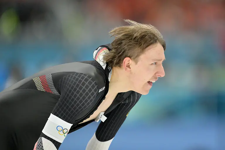Olympia-Olympische-Winterspiele-Mailand-Cortina-2026-Eisschnelllauf-Maenner-1500-Meter-im-Milano-Speed-Skating-Stadium-Finn-Sonnekalb-Deutschland-reagiert