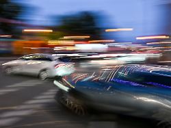 Urteil aus dem Verkehrsrecht: Kollision beim Spurwechsel: Haftet der Unfallgegner mit?