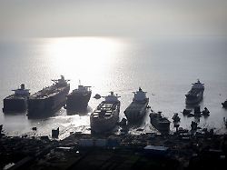 Hamburg & Schleswig-Holstein: Rot-Grün für nachhaltiges Schiffsrecycling in Hamburg