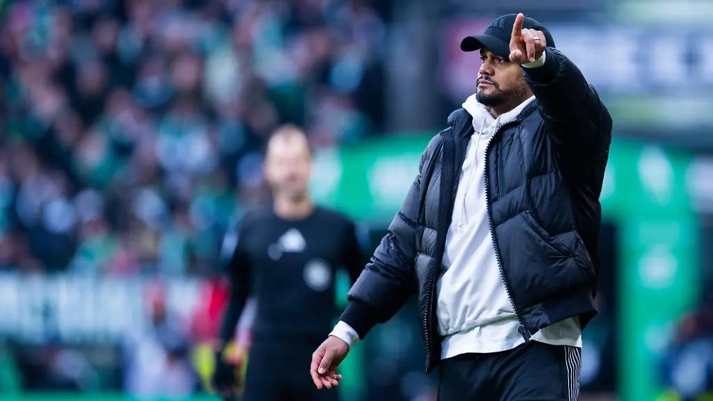 14-02-2026-Fussball-2025-2026-1-Bundesliga-22-Spieltag-SV-Werder-Bremen-FC-Bayern-Muenchen-Vincent-Kompany-Trainer-Muenchen-DFL-REGULATIONS-PROHIBIT-ANY-USE-OF-PHOTOGRAPHS-AS-IMAGE-SEQUENCES-AND-OR-QUASI-VIDEO