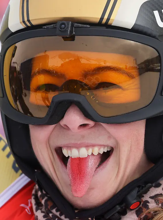 Olympia-Olympische-Winterspiele-Mailand-Cortina-2026-Ski-Freestyle-Ski-Cross-Frauen-Finale-Daniela-Maier-Deutschland-jubelt-ueber-ihren-Sieg