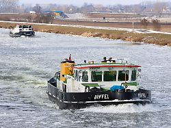 Sachsen-Anhalt: Eisbrecher und Tauwetter - bald wieder freie Fahrt auf Kanal