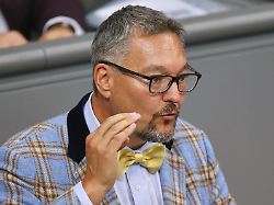 Keuter streitet Beziehung ab: AfD-Fraktionsvize beschäftigt Freundin im Bundestagsbüro