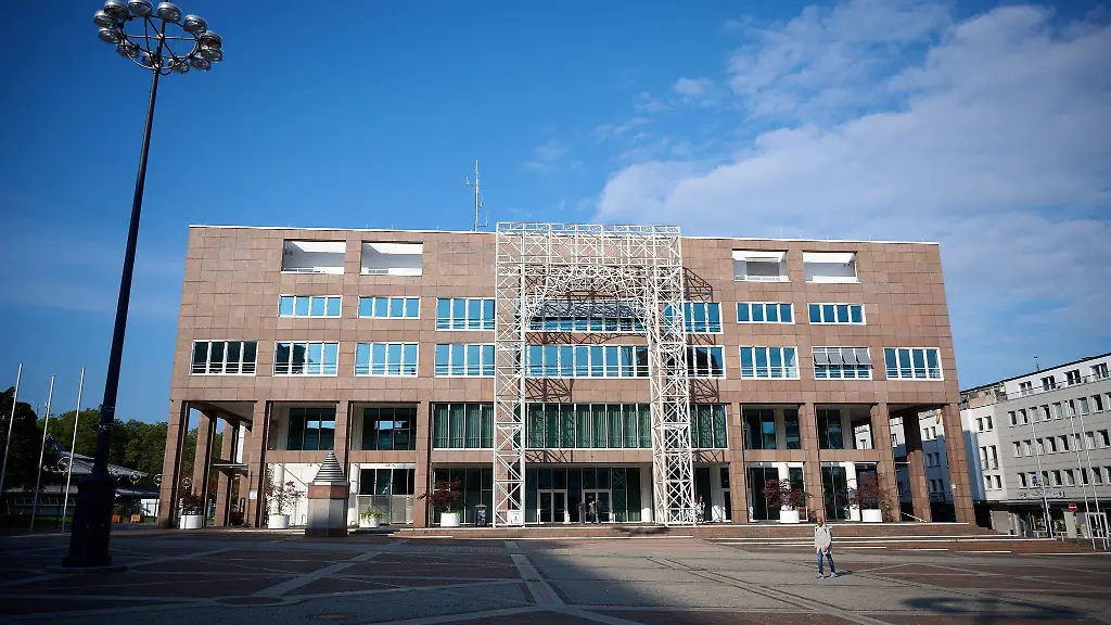 Oberbuergermeister-Alexander-Kalouti-hat-den-AfD-Neujahrsempfang-im-Rathaus-verboten-Die-AfD-wollte-das-nicht-akzeptieren