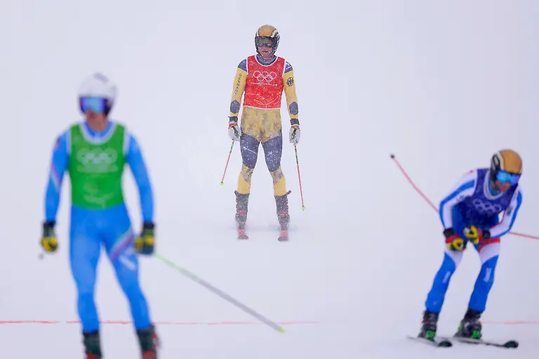 Olympia-Olympische-Winterspiele-Mailand-Cortina-2026-Ski-Freestyle-Ski-Cross-Maenner-Halbfinale-Florian-Wilmsmann-M-Deutschland-reagiert-auf-der-Ziellinie