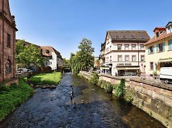 Gericht entscheidet: Ettlingen muss Auftritt von Rechtsextremisten Sellner zulassen