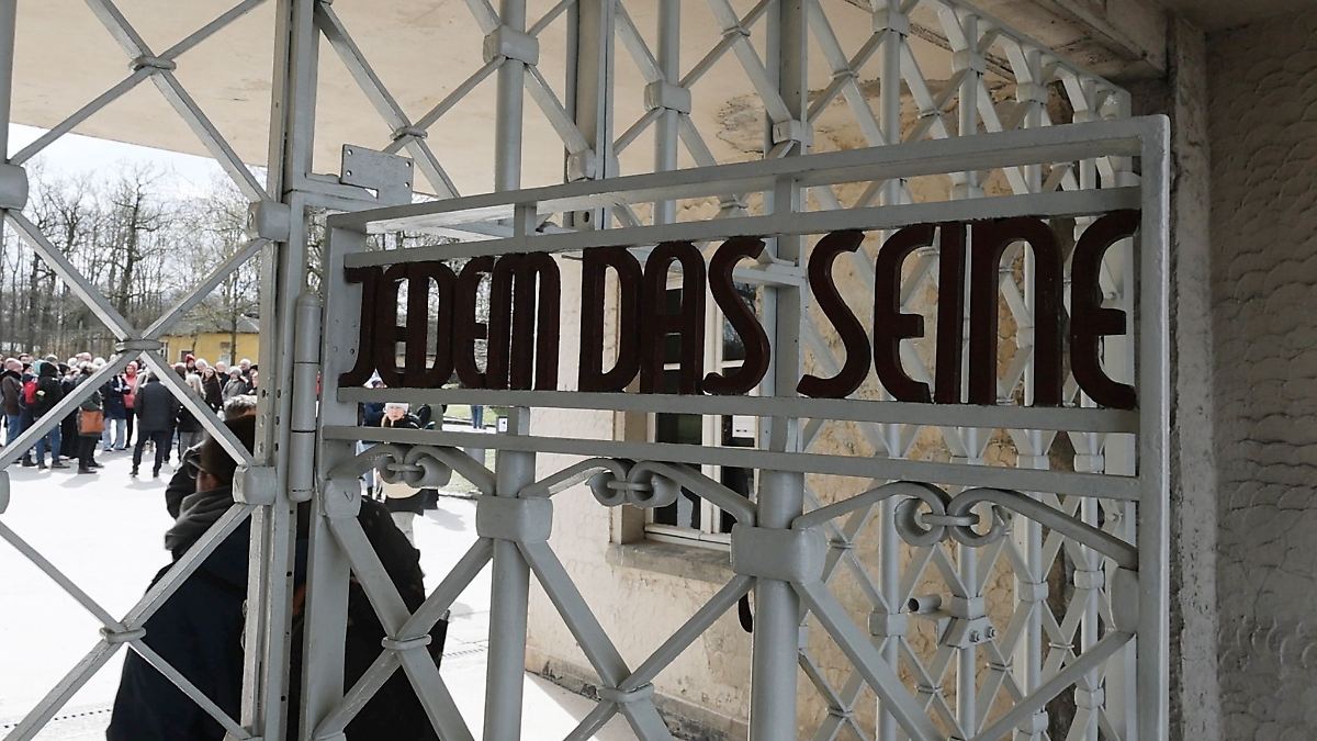 Kufiyas-Streit: Buchenwald warnt vor Instrumentalisierung