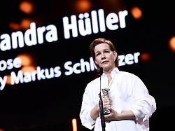Hauptpreis für "Gelbe Briefe": Sandra Hüller gewinnt als beste Schauspielerin bei Berlinale