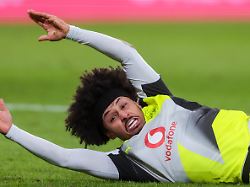 Adeyemi fällt, Pfiff bleibt aus: BVB wütet nach Remis über Judo-Feger und Fehlentscheidung