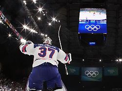 Olympia-Paraden für die Ewigkeit: Eishockey-Monster schenkt auch Donald Trump einen großen Triumph