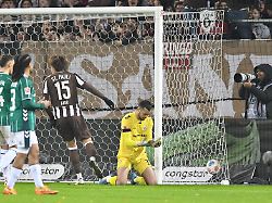 St. Pauli erkämpft großen Sieg: Schlimmer Torwart-Bock bringt Werder näher an den Abgrund