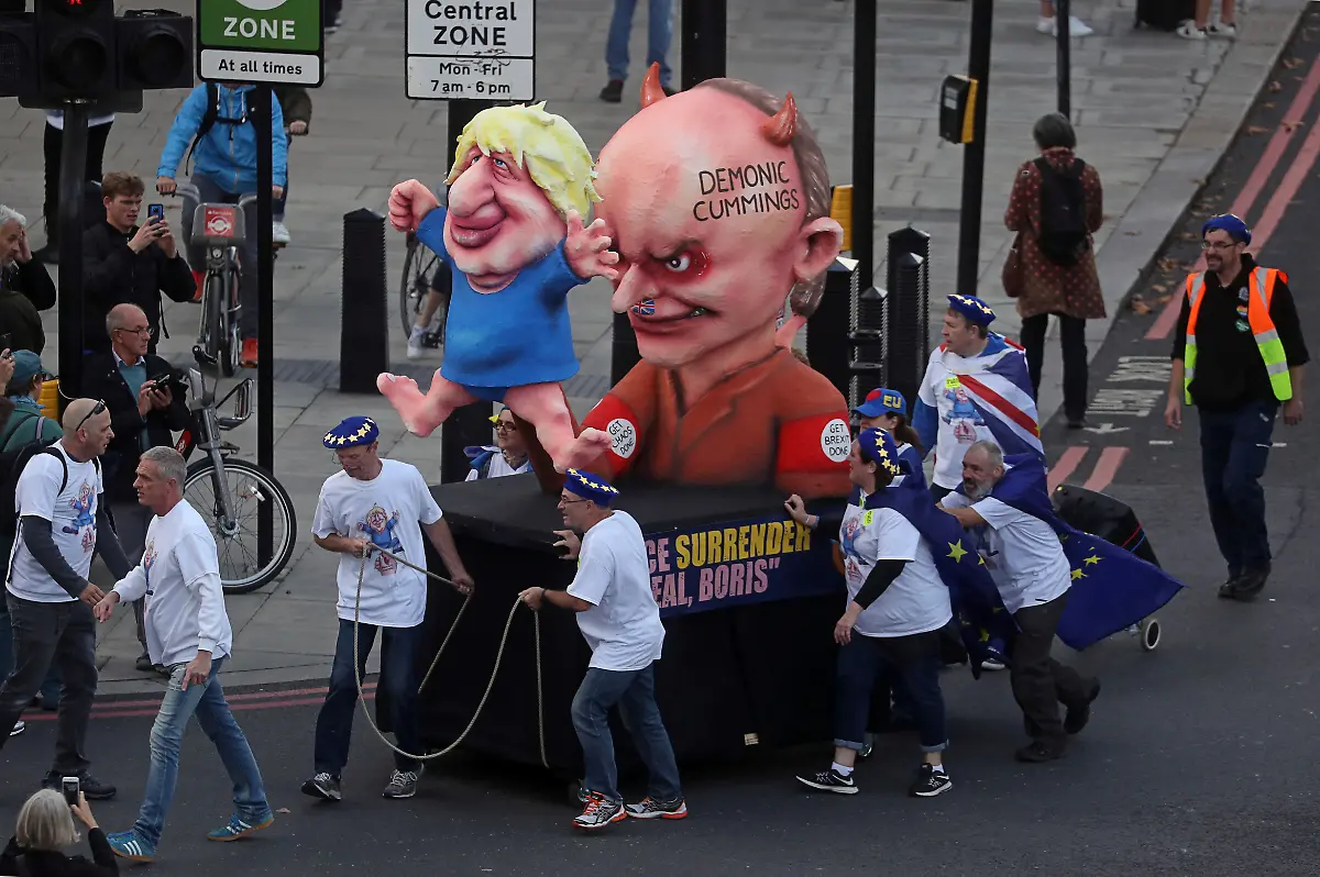 2019-10-19T114603Z-623858852-RC184473C900-RTRMADP-3-BRITAIN-EU-PROTEST