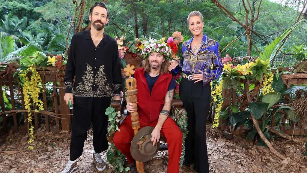 Sonja-Zietlow-y-Jan-Koeppen-kroenen-Gil-Ofarim-to-the-Jungle-King-2026-El-uso-de-material-relacionado-con-el-espectáculo-está-permitido-solo-con-el-aviso-y-enlace-a-RTL