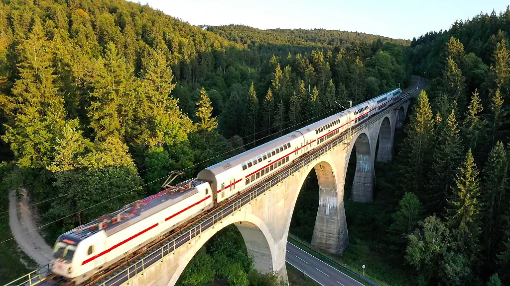 Bis-Ende-2026-faehrt-weiterhin-jeder-zweite-IC-nur-bis-Singen