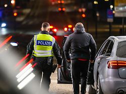 Tausende Menschen zurückgewiesen: Umstrittene Grenzkontrollen kosten viele Millionen