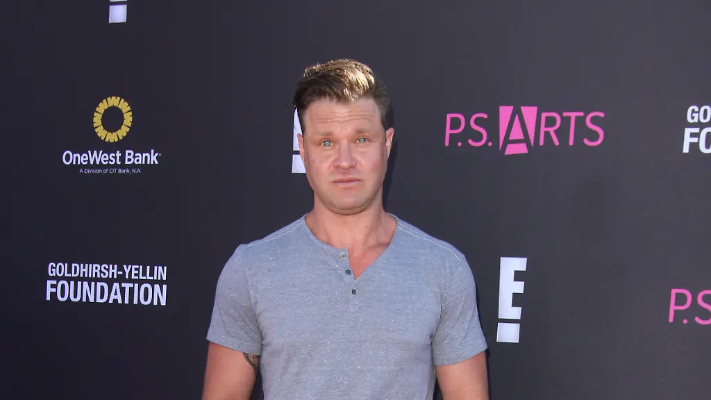 13-November-2016-Santa-Monica-California-Zachery-Ty-Bryan-P-S-ARTS-aExpress-Yourselfa-Event-held-at-Barker-Hangar