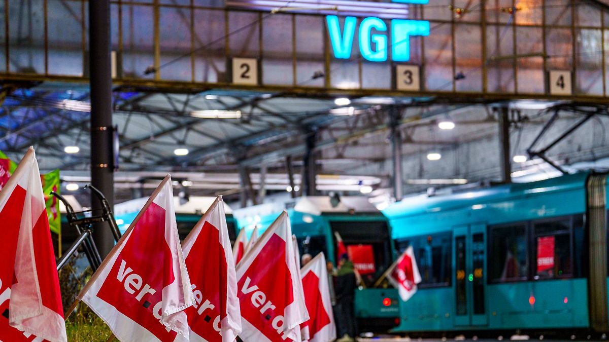 Nahverkehr in Hessen bestreikt – Pendler müssen umplanen