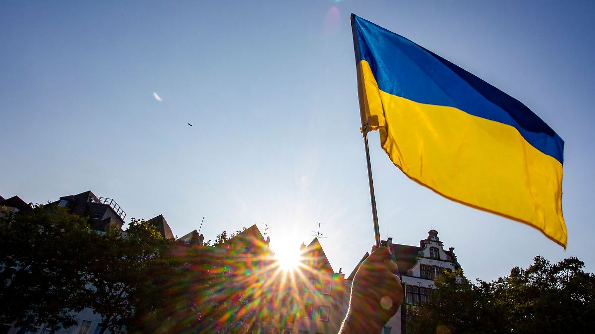 NRW verspricht Ukraine weitere Hilfe