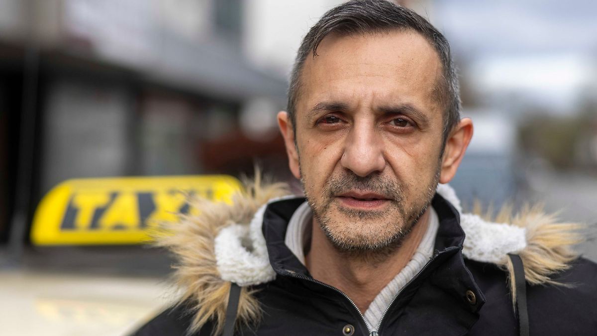 Taxifahrer vereitelt Betrug – Polizei ehrt Zivilcourage