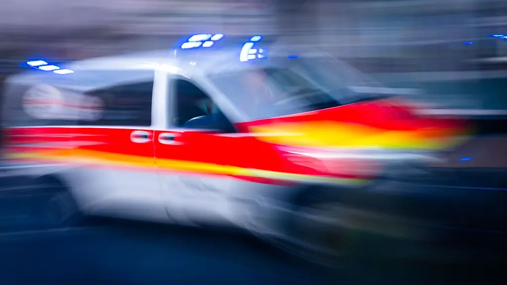 Ein-Mann-wird-schwer-der-andere-lebensbedrohlich-verletzt-Archivbild