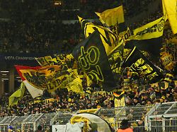 Organisierte Szene fehlt in CL: BVB und Fans stellen "zweifelhaftes Verhalten" an den Pranger