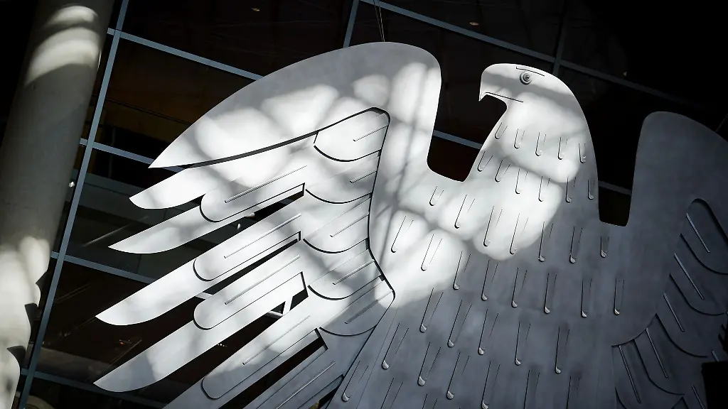 Der-Staat-hat-im-vergangenen-Jahr-erneut-deutlich-mehr-Geld-ausgegeben-als-er-eingenommen-hat