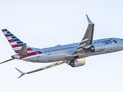 Während Landung angeschossen?: American-Airlines-Maschine hat nach Flug Einschussloch