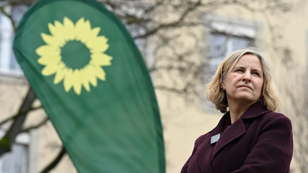 Rund-einen-Monat-vor-der-Landtagswahl-in-Rheinland-Pfalz-stellen-die-Gruenen-mit-Spitzenkandidatin-und-Klimaschutzministerin-Katrin-Eder-ein-Aktionsprogramm-vor