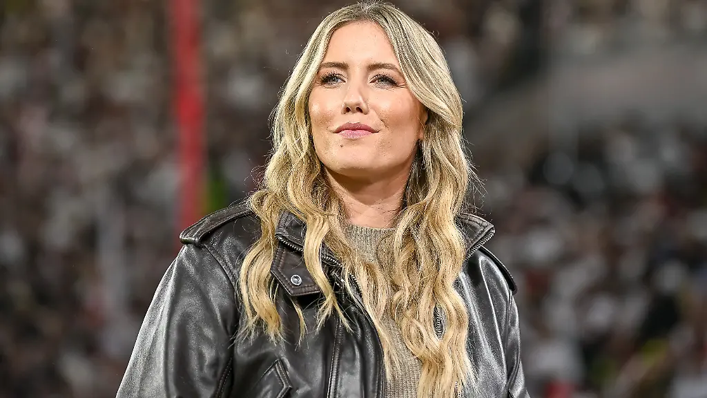 Laura-Papendick-Deutsche-Fernsehmoderatorin-und-Journalistin-bei-Ihrem-Einsatz-fuer-NITRO-GER-SC-Freiburg-FC-Basel-Fussball-Europa-League-1-Spieltag-Saison-2025-2026-24-09