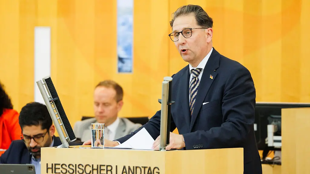 Frank-Grobe-Parlamentarischer-Geschaeftsfuehrer-der-AfD-im-hessischen-Landtag-ist-einer-von-zwei-Abgeordneten-seiner-Fraktion-die-sich-juristisch-gegen-ein-Ordnungsgeld-wehren