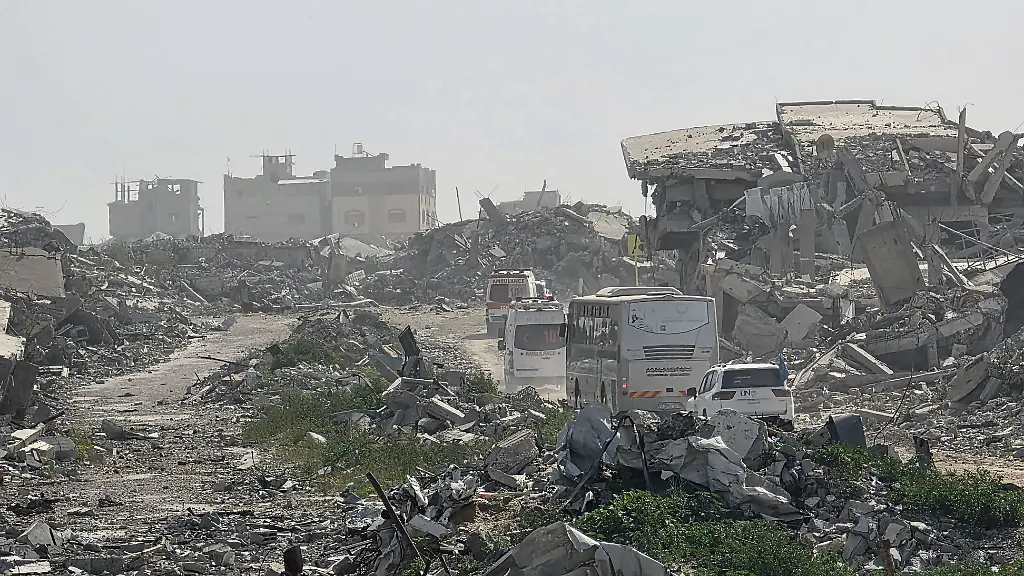 The-transfer-of-patients-and-wounded-individuals-along-with-their-companions-continues-from-the-Gaza-Strip-in-ambulances-and-UN-buses-in-preparation-for-their-transfer-to-Egypt-for-medical-treatment-following-the-partial-opening-of-the-Rafah-crossing-Khan-Younis-southern-Gaza-Strip-February-15-2026