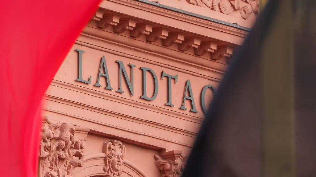 Es-deutet-sich-ein-enges-Rennen-bei-der-Landtagswahl-an