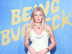 Antonia Hemmer Secret And Special Screening Der Neuen Sky Serien Zu Being Burdecki Im Zoo Palast Berlin