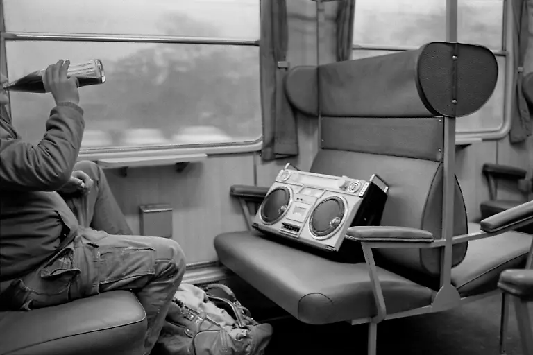 NUR-FUeR-AUSSTELLUNG-1985-BRD-0571-17-RMD-S-Bahnfahrt-von-Gladbeck-nach-Bottrop-Norfdrhein-Westfalen-BRD-1985-DigitaleDunkelkammer2012www-tompflaum