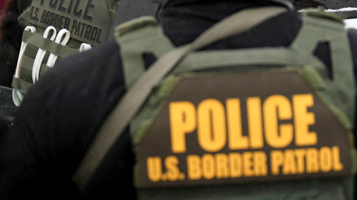 Family was unaware: US border police abandon blind refugee to his fate - | ...