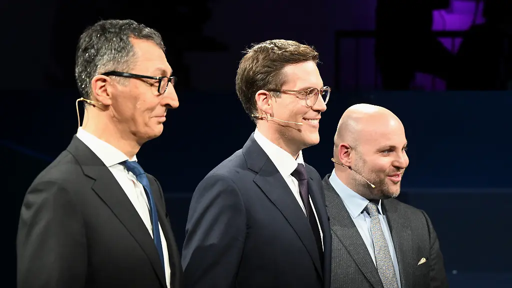 Die-Spitzenkandidaten-zur-Landtagswahl-Cem-Oezdemir-Gruene-l-r-Manuel-Hagel-CDU-und-Markus-Frohnmaier-AfD-treffen-beim-Triell-aufeinander-Am-8-Maerz-wird-in-Baden-Wuerttemberg-ein-neuer-Landtag-gewaehlt