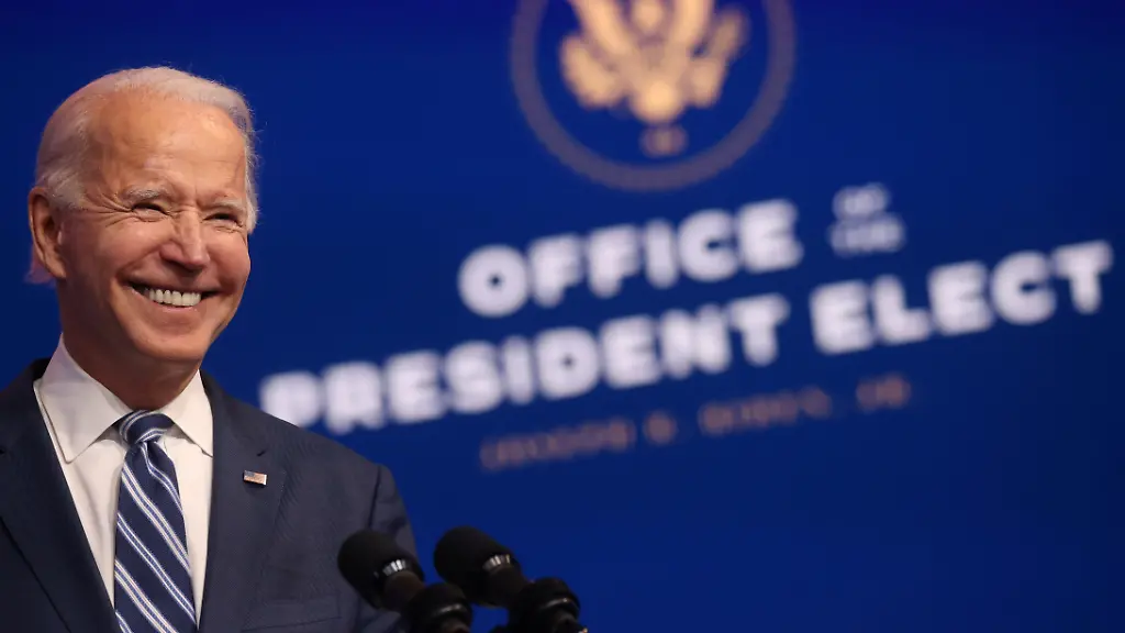 2020-11-10T205509Z-1220073406-RC2K0K9XPF79-RTRMADP-3-USA-ELECTION